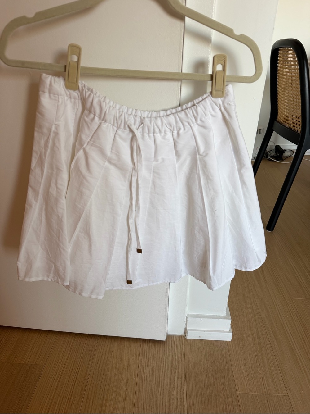 J crew Women's White Pleated Mini Skirt